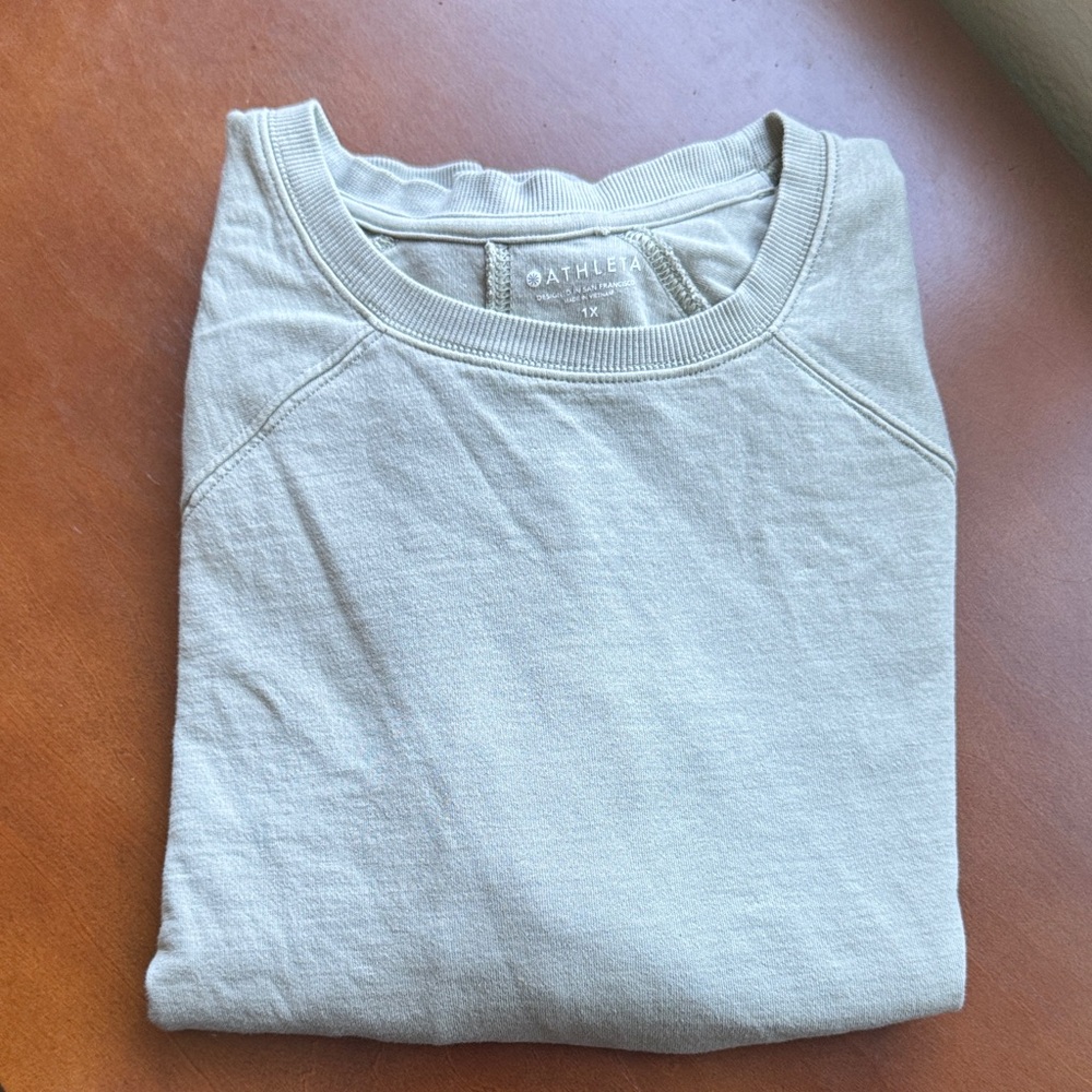 Athleta Heather light green gray Pullover